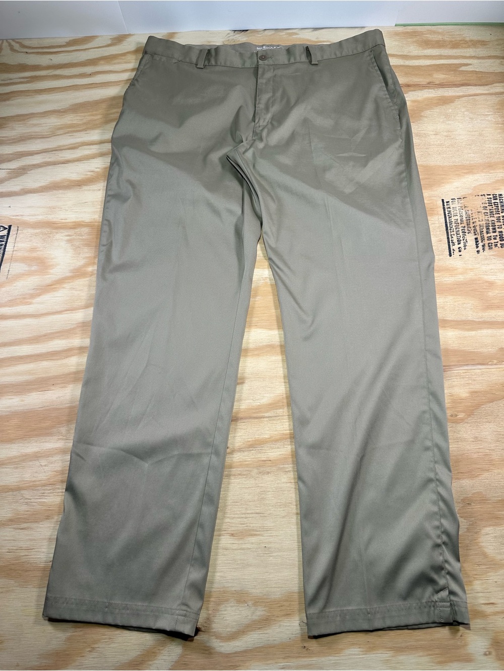Nike Men's Chino Pants - Olive